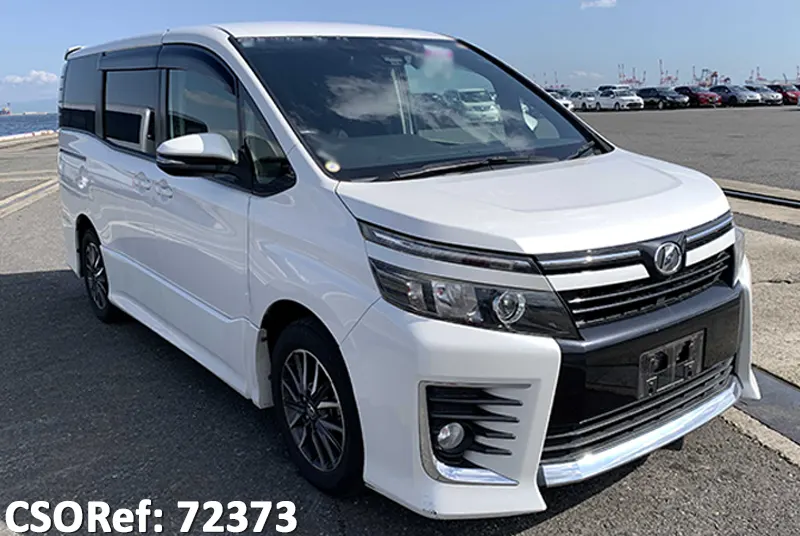 Toyota / Voxy 2016